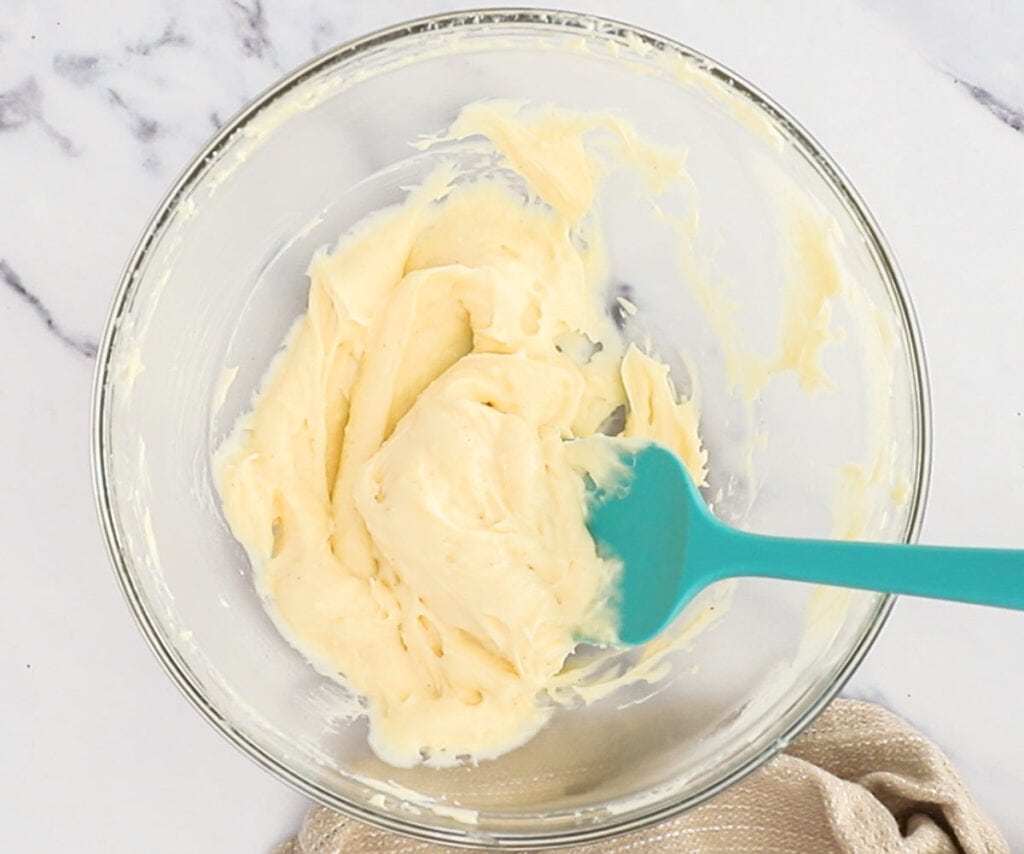 A bowl of pastry cream ready to use in the eclairs.